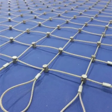 Сетка нержавеющая тросовая с узловым креплением и квадратной ячейкой Н6 7х7 AISI 316 40х40х2 мм